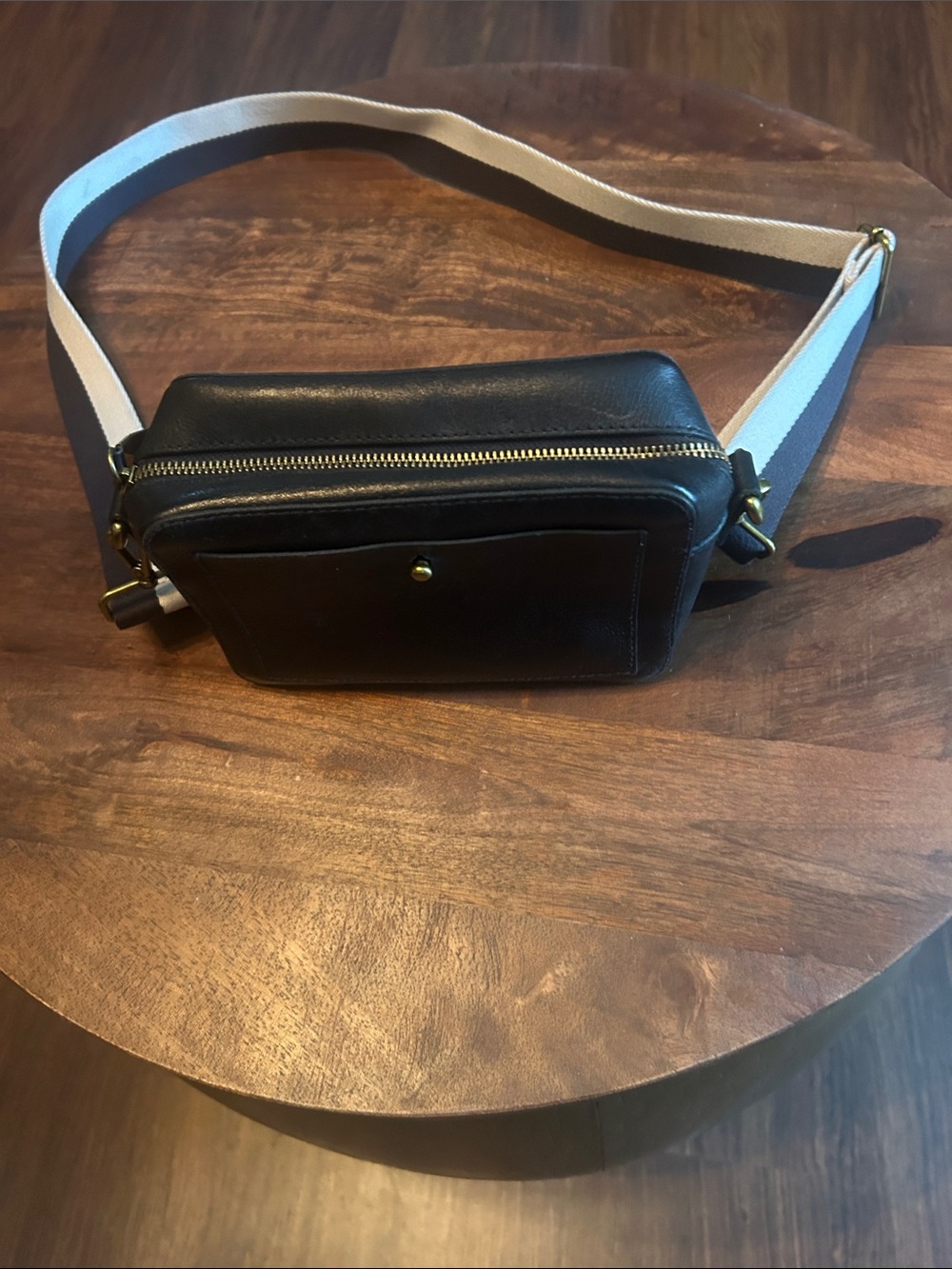 Madewell Navy Leather Crossbody - Picture 2 of 8